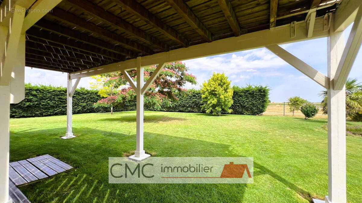 Maison 200 m² à Voves  - photo 26