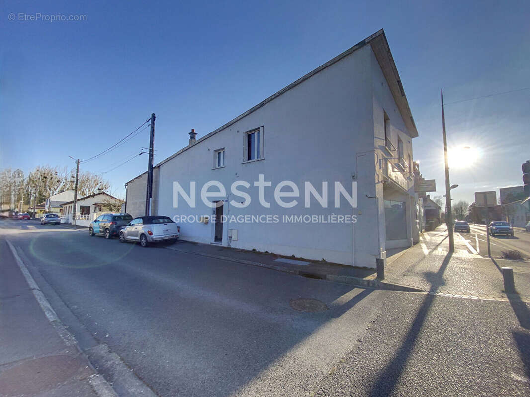 Appartement à LA FERE