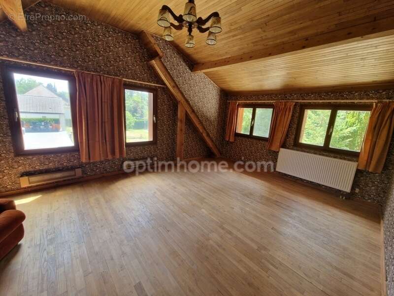 Maison avec grand terrain arboré à ARDON (45) - photo 4