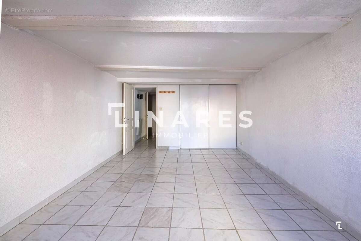 Appartement à MARSEILLE-2E