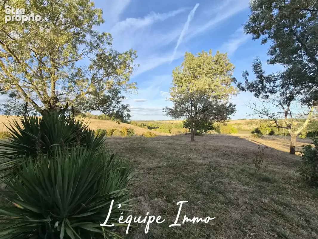 Propriété de 262 m2 vue Pyrénées comprenant 6 chambres avec dépendances et piscine sur plus de 6000 m2 - photo 18