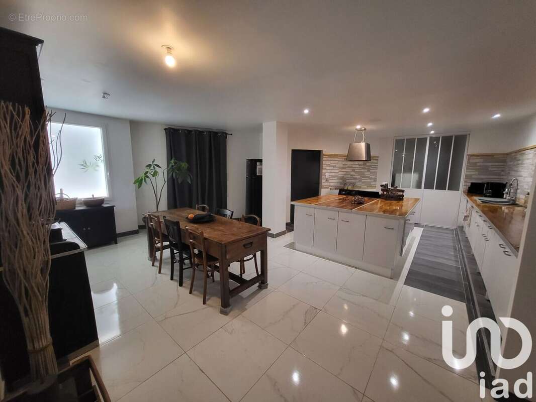 Photo 5 - Maison à AVRILLE