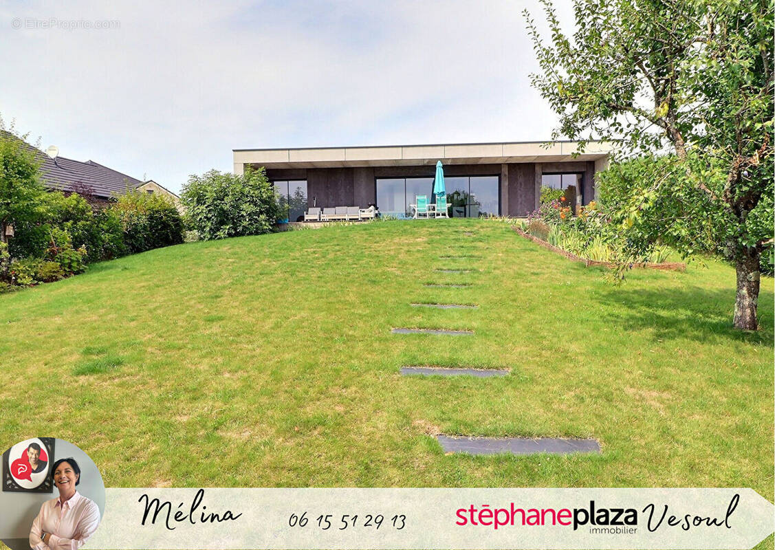 Maison à CHARMOILLE