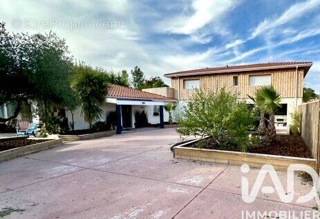 Photo 1 - Maison à SALLES