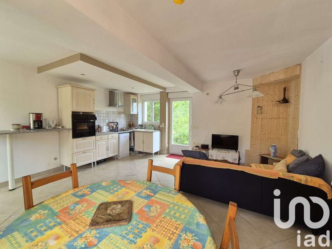 Photo 7 - Maison à LUCY-SUR-YONNE