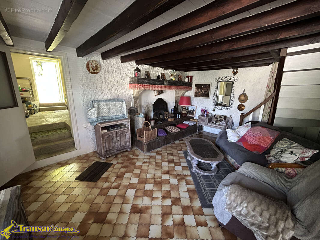 Maison 6 pièces 103m2 avec terrain et piscine - photo 4