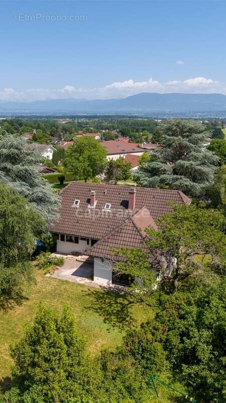 Maison à PREVESSIN-MOENS