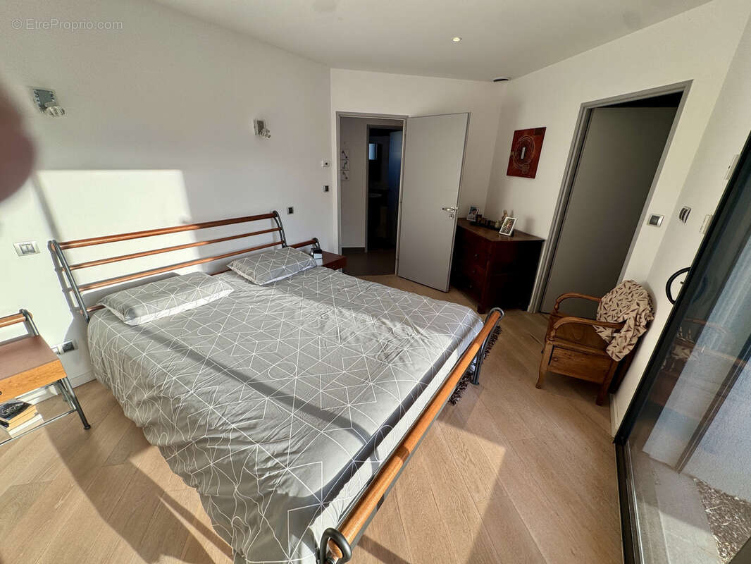 Maison à SAINTE-CECILE-LES-VIGNES