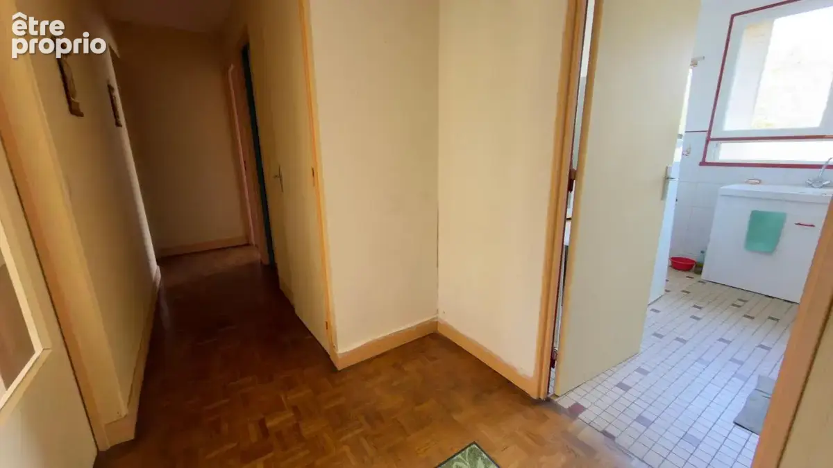 Rez de jardin  f4 -- 77 m², cave et parking au cœur du centre de neuilly plaisance (2 mn a pied) - photo 5