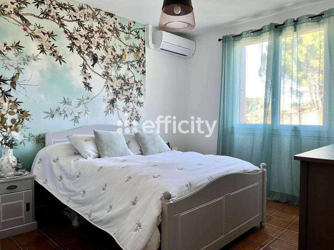 Maison à COURNONTERRAL