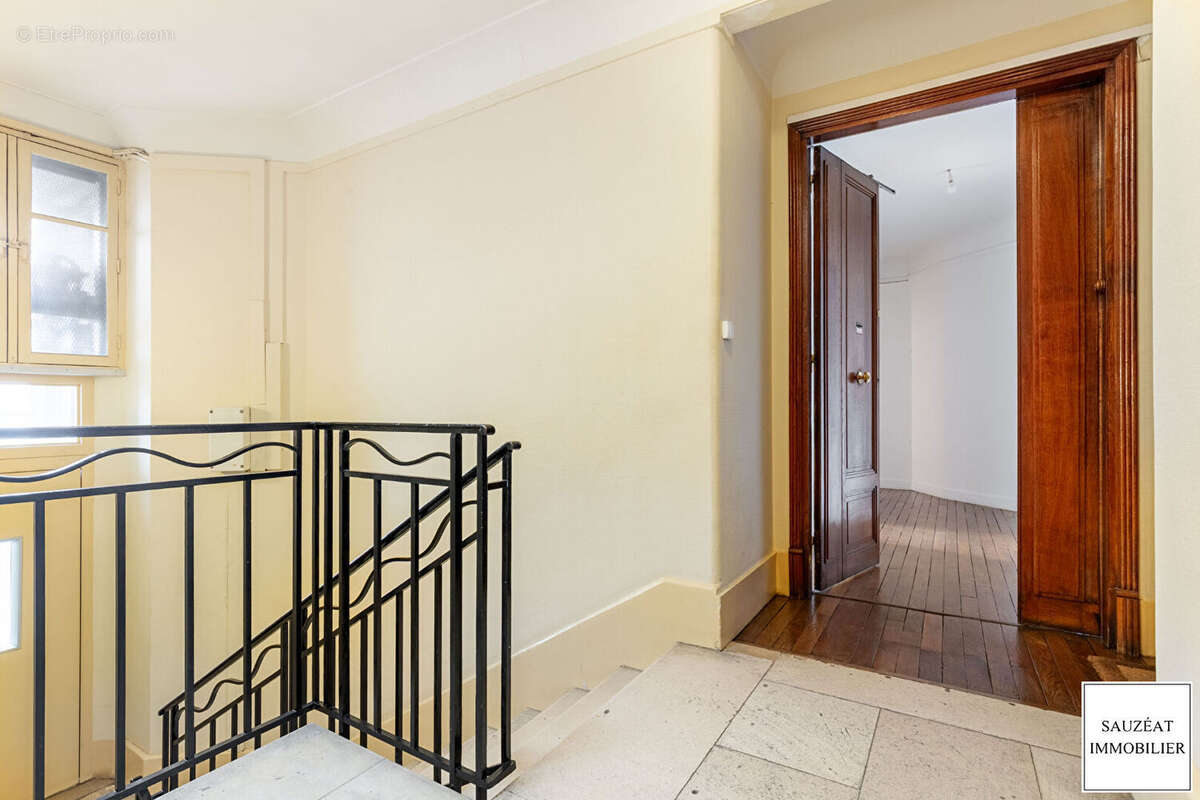 Appartement à MONTROUGE
