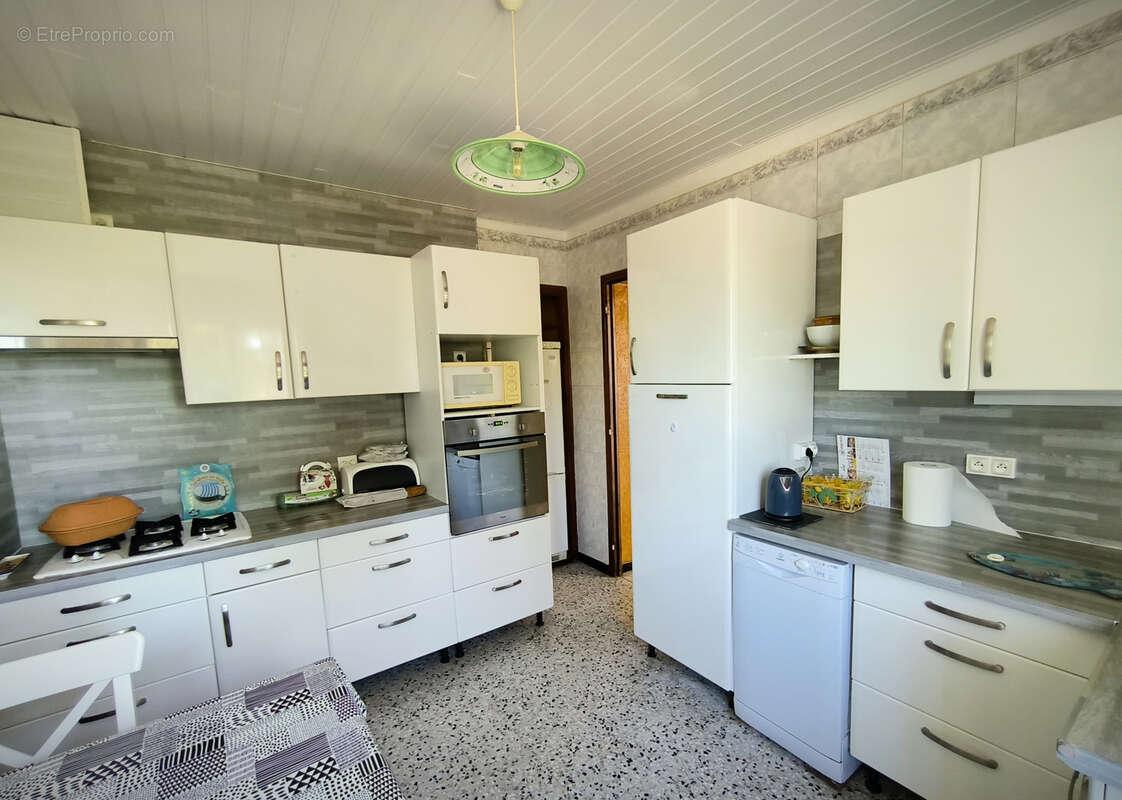 Maison à SAINT-LAURENT-LA-VERNEDE