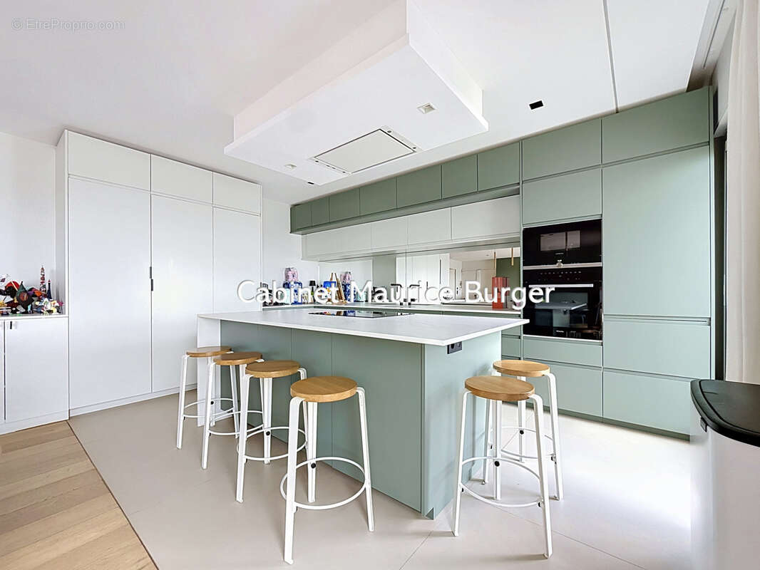 Appartement d’exception   Dernier étage   Vue Tour Eiffel   Rénové   Balcon - photo 8