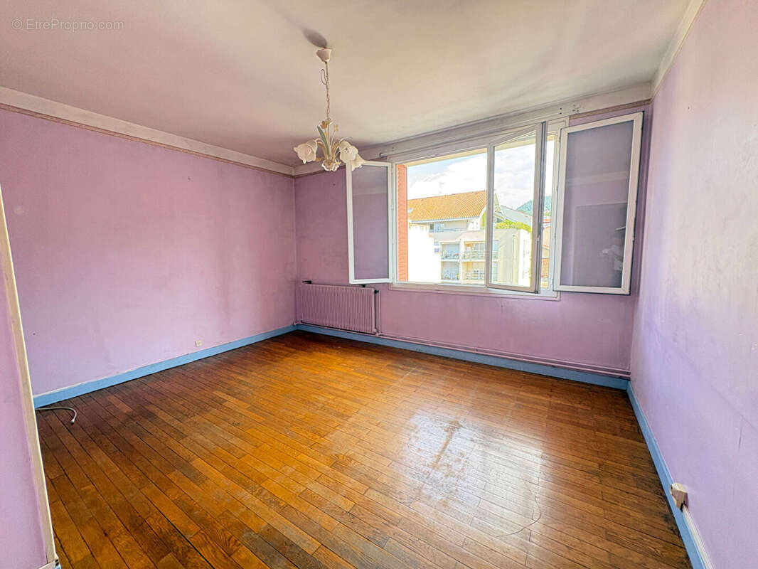 Appartement Voiron 3 pièce(s) 75.36 m2 - photo 3