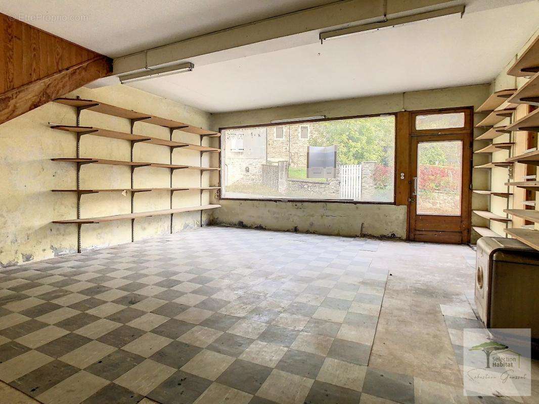 Maison à LAVAL-DE-CERE