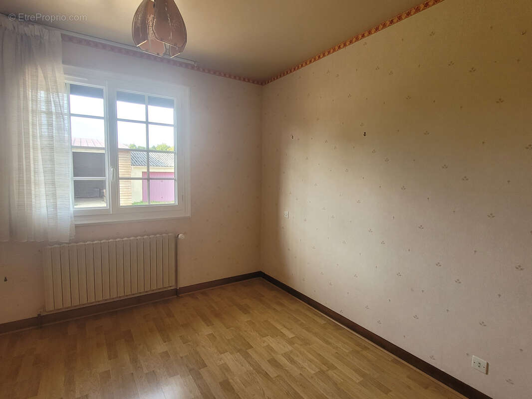 Maison à MONTLANDON