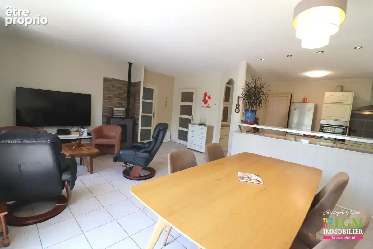 AUBIGNAN (84) - Le luxe du calme, la douceur de la Provence pour cette maison de 116 m² - photo 9