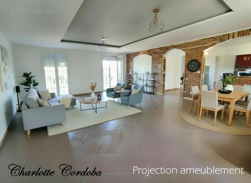 Maison à FEUGAROLLES