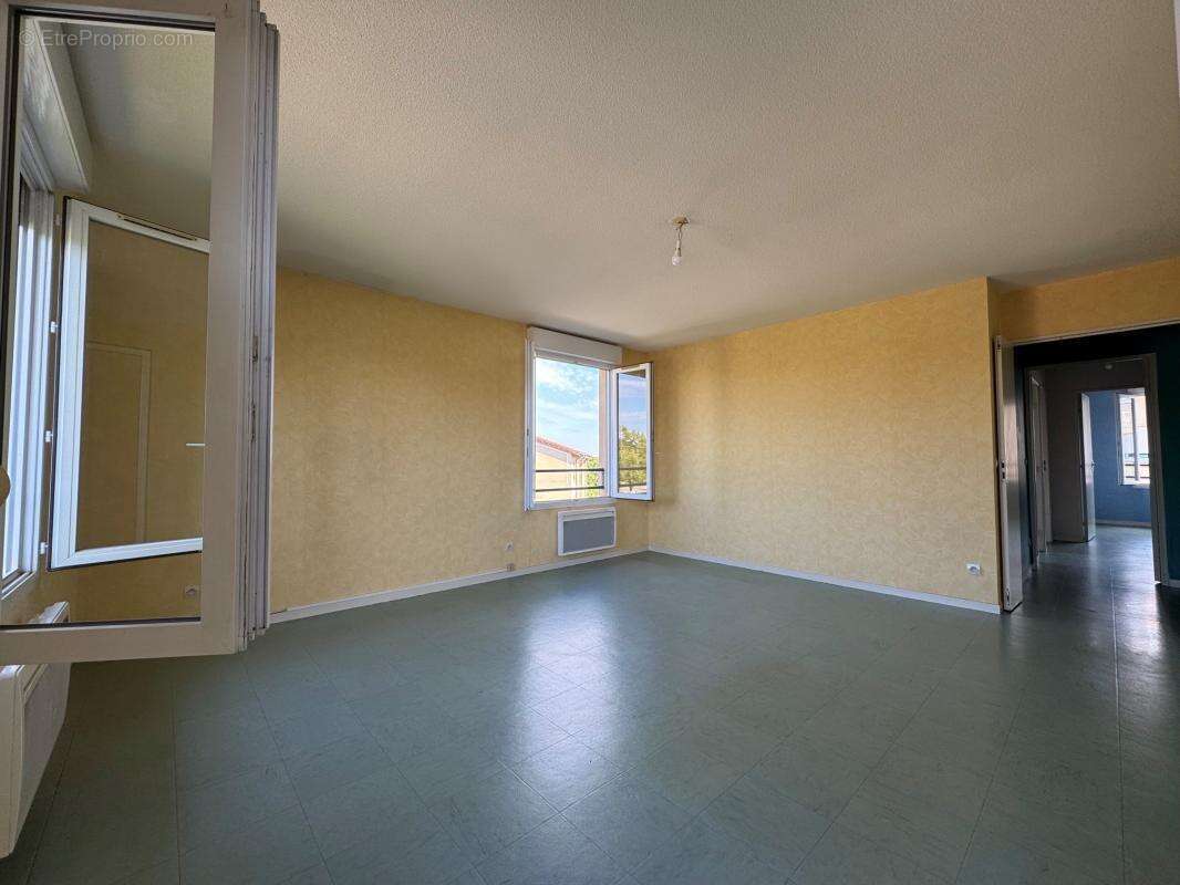 Appartement à VILLEFONTAINE