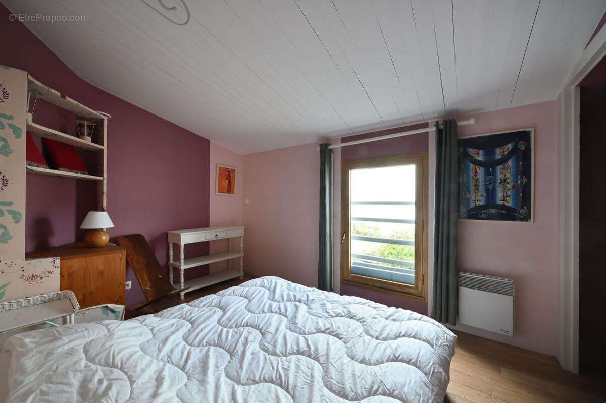 Maison à LES PORTES-EN-RE