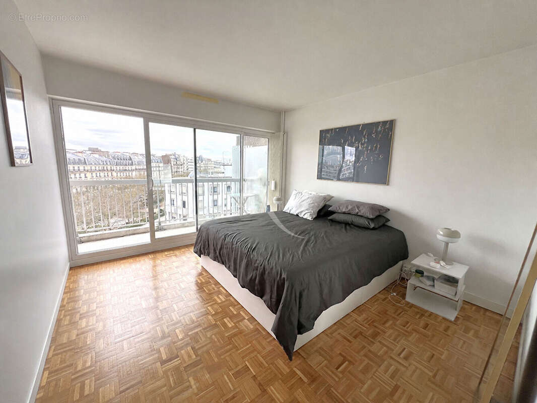 Appartement à PARIS-11E