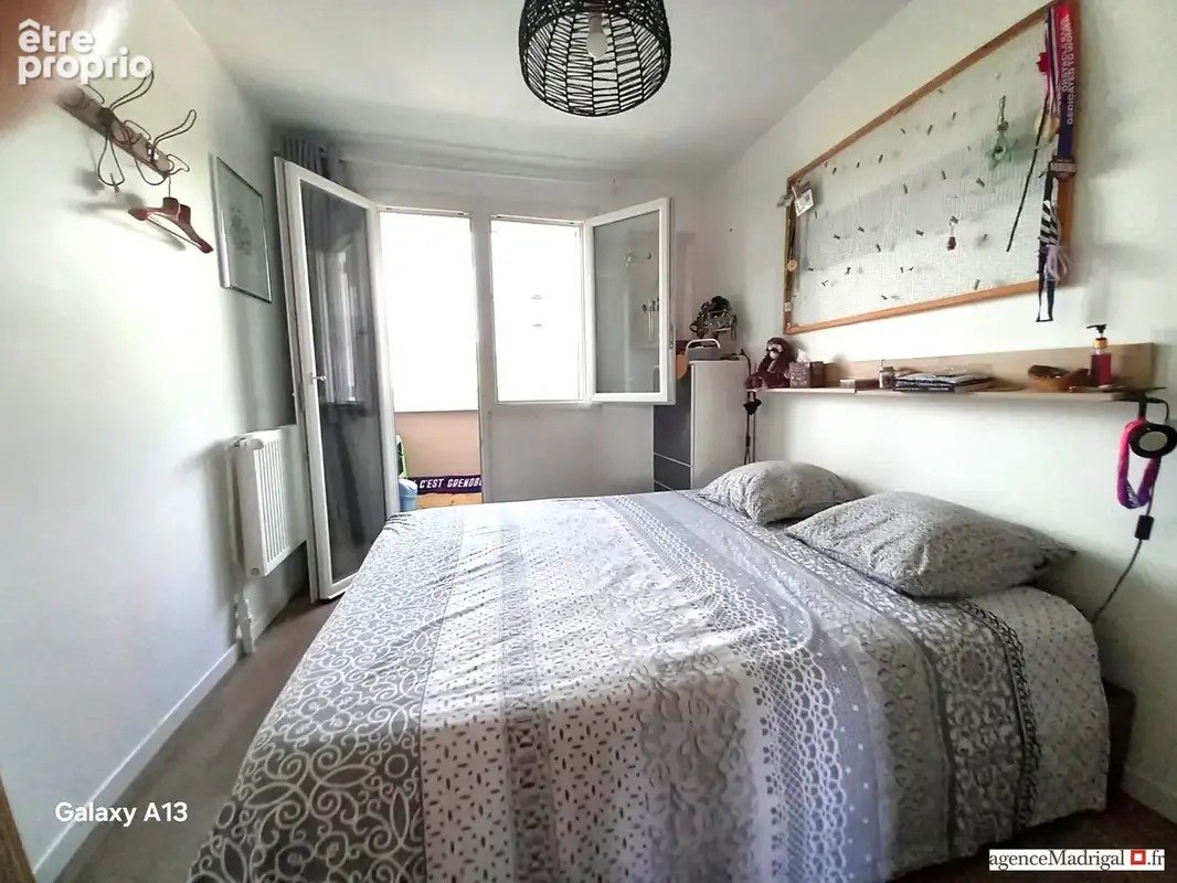 Appartement 88 m² à Voiron  - photo 9