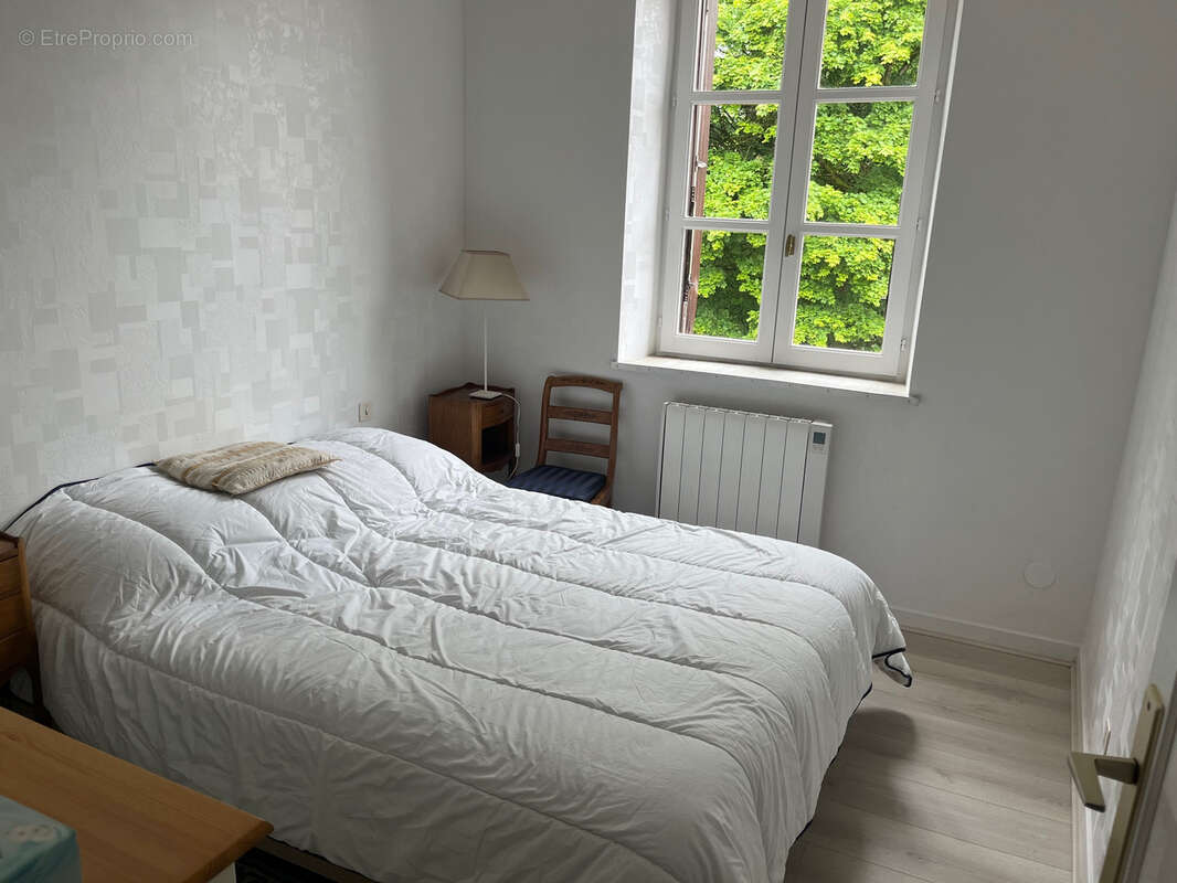 Appartement à CONTREXEVILLE