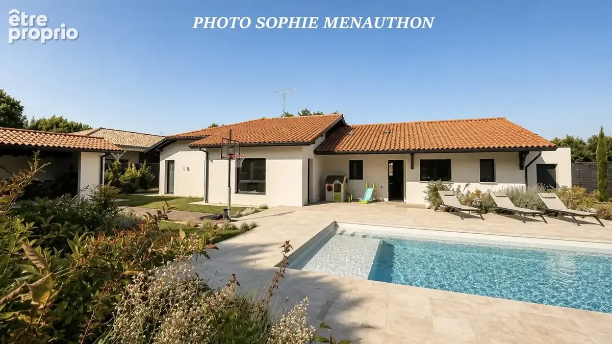 Maison à MEES