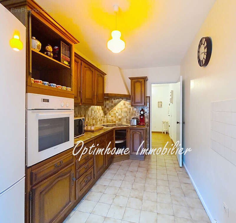 Appartement à FUMEL