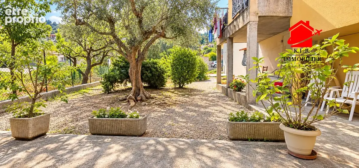 Photo Maison à Drap au prix de 399 000€
