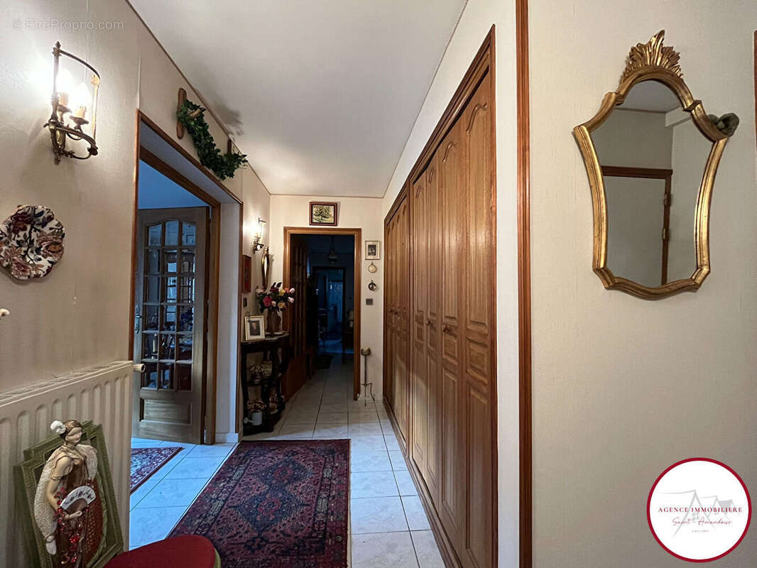 Appartement à SAINT-AMAND-MONTROND