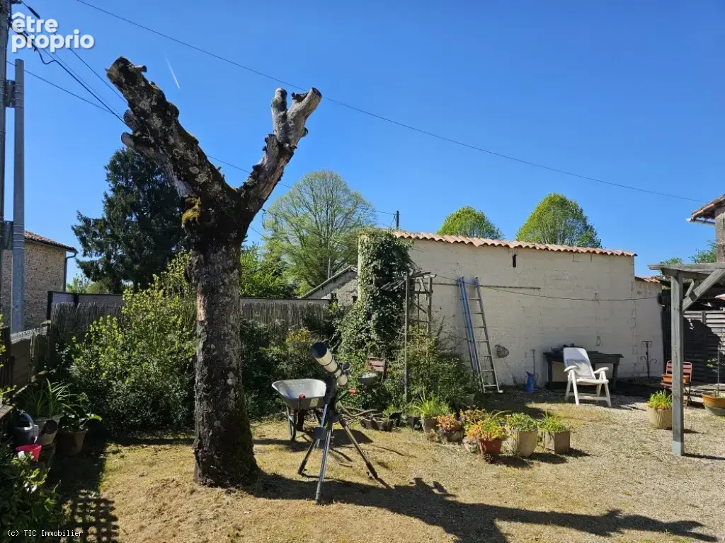 Maison De Caractère Dans Un Hameau Tranquille Proche de Nanteuil-en-Vallée - photo 21