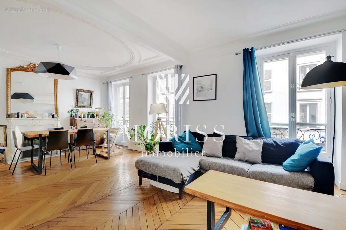 Appartement à PARIS-10E