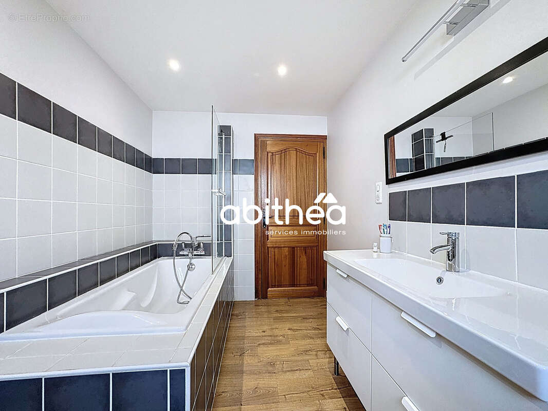 Maison à ANZIN-SAINT-AUBIN