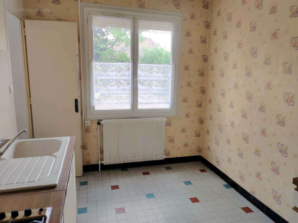 Au centre de Paray le Monial, appartement F3 de 69 m2 - photo 9