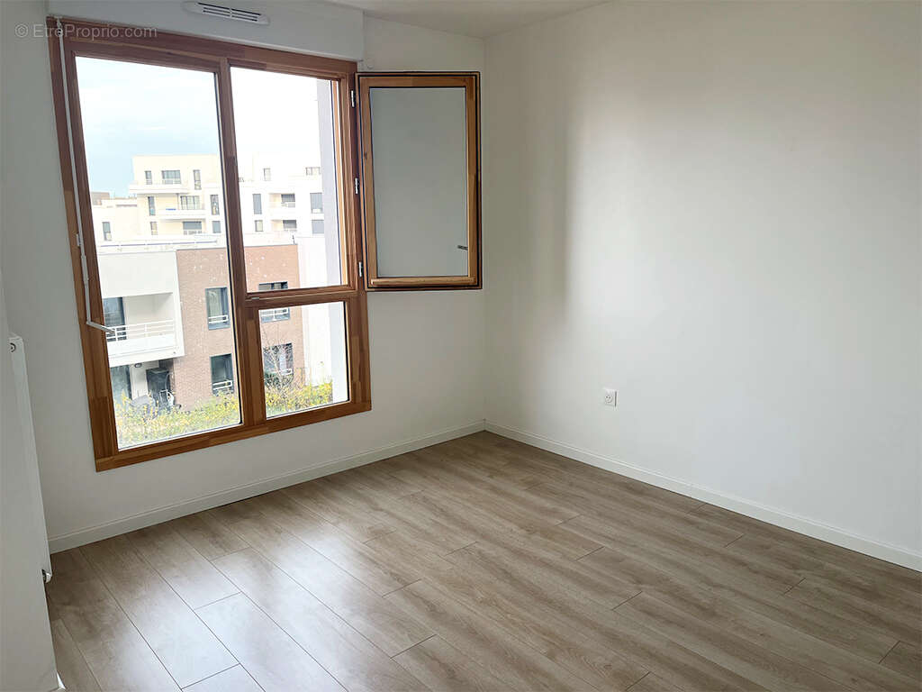 Appartement à SAINT-CYR-L'ECOLE