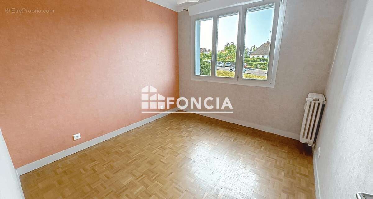 Appartement entièrement rénové avec balcon plein sud - photo 4