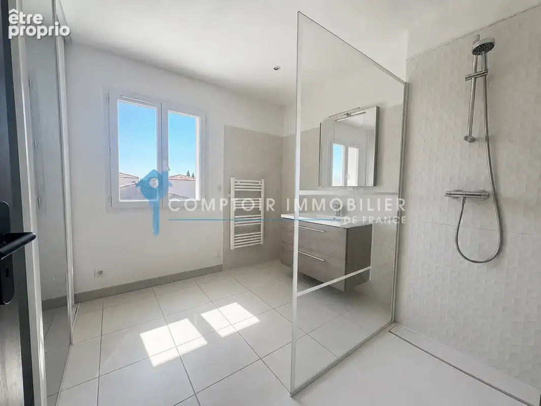 A vendre dept 30 (gard) aimargues villa 3 chambres jardin garage et piscine - photo 10