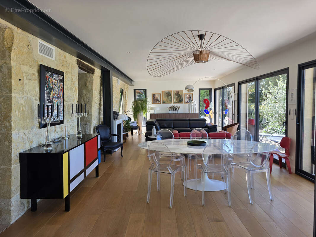 GERS—PROCHE CONDOM Maison en pierre rénovée avec vue exceptionnelle, piscine et garage - photo 2