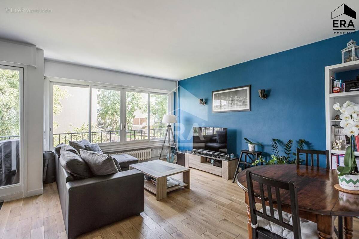 Appartement à VILLE-D&#039;AVRAY