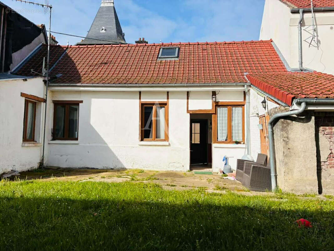 Maison habitable de plain-pied avec garage .centre ville de RUE - photo 3