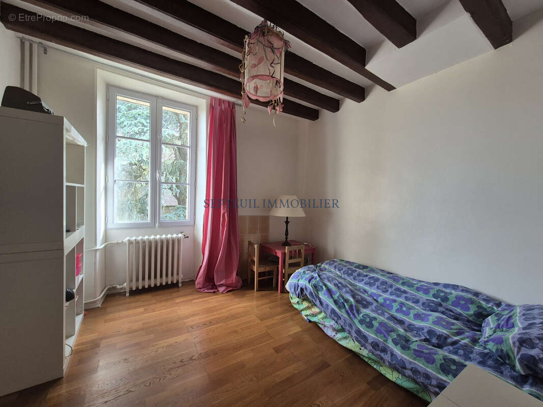 Maison ancienne ancienne avec dépendances. 360 m2 habitables sur 5 790 m2 de terrain. - photo 10
