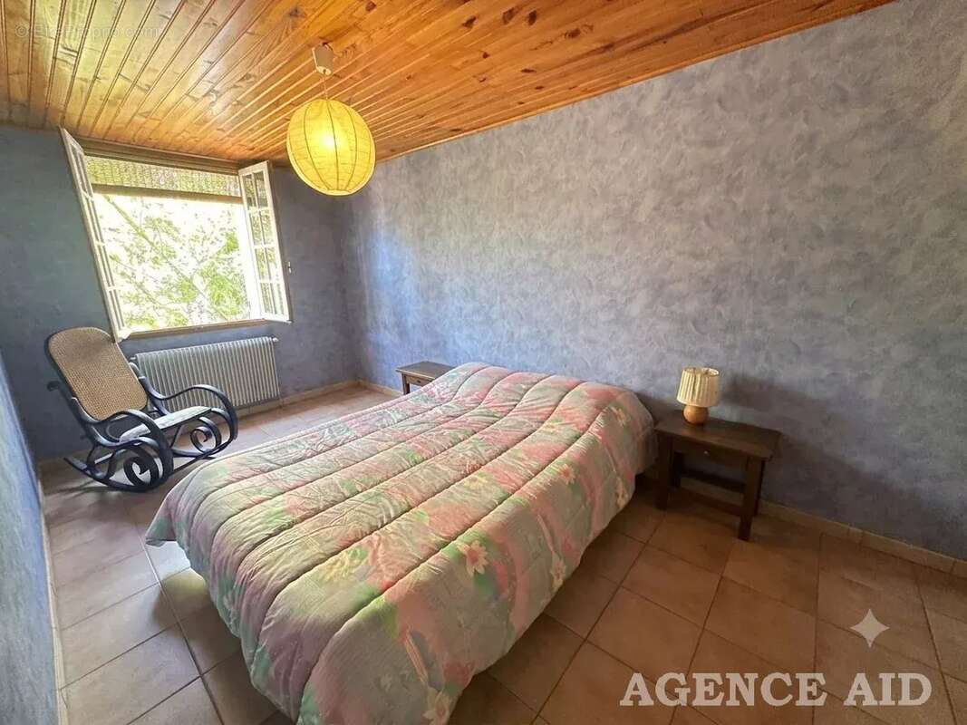 Maison à CUGES-LES-PINS
