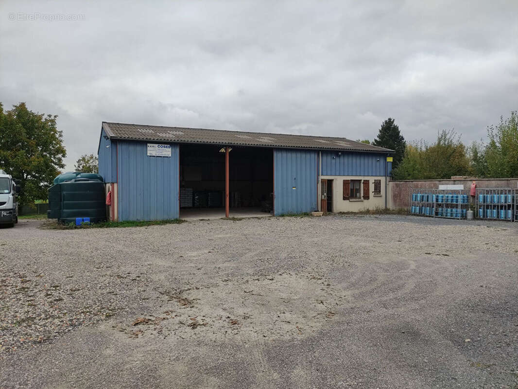 Commerce à SEBONCOURT