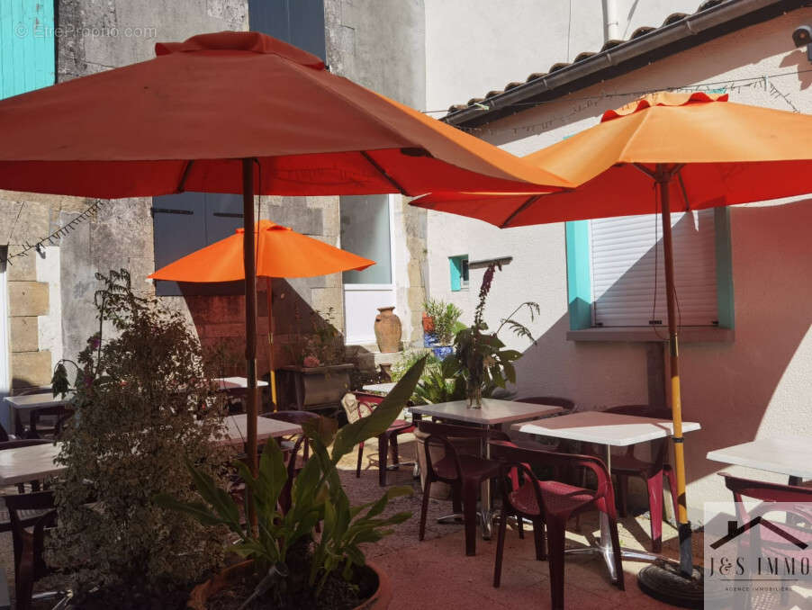 Autre à MONTEMBOEUF