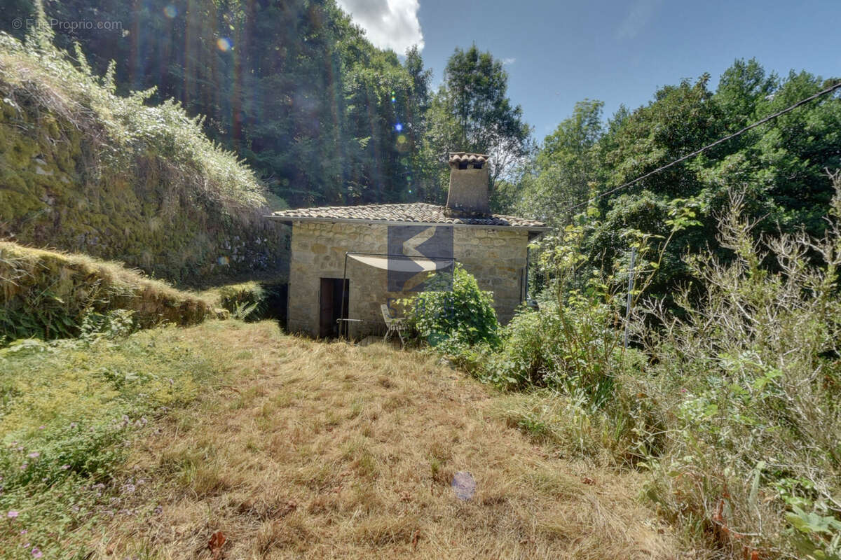 Maison à MARCOLS-LES-EAUX