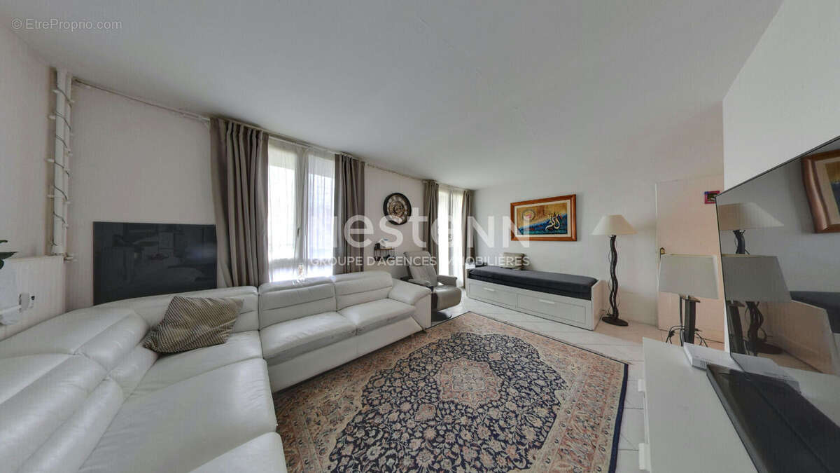 Appartement à ROISSY-EN-BRIE