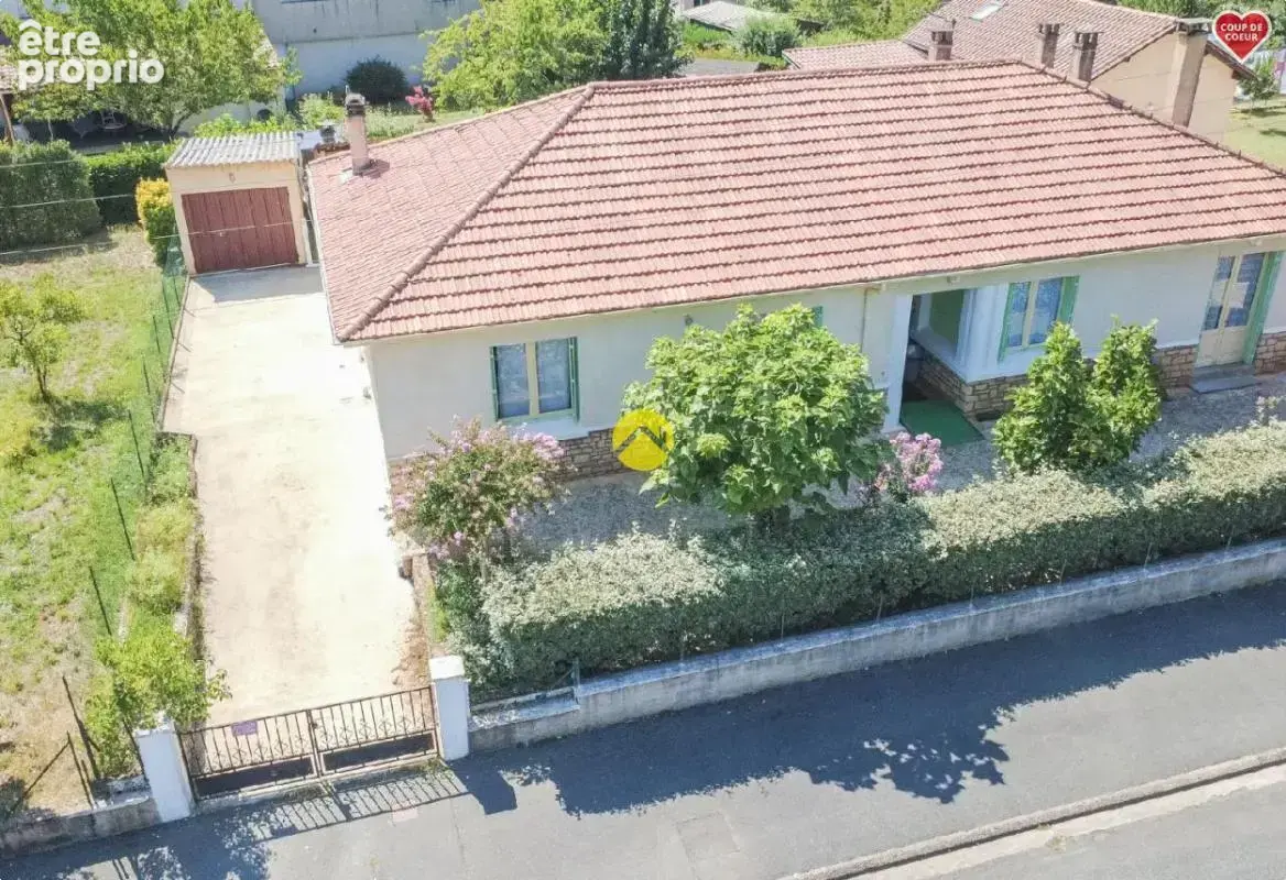 Maison à LE BUGUE