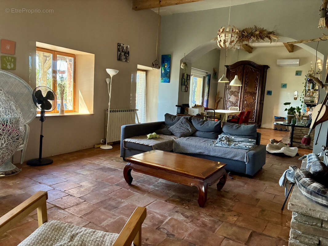 Maison de Maitre de type T6 - photo 3