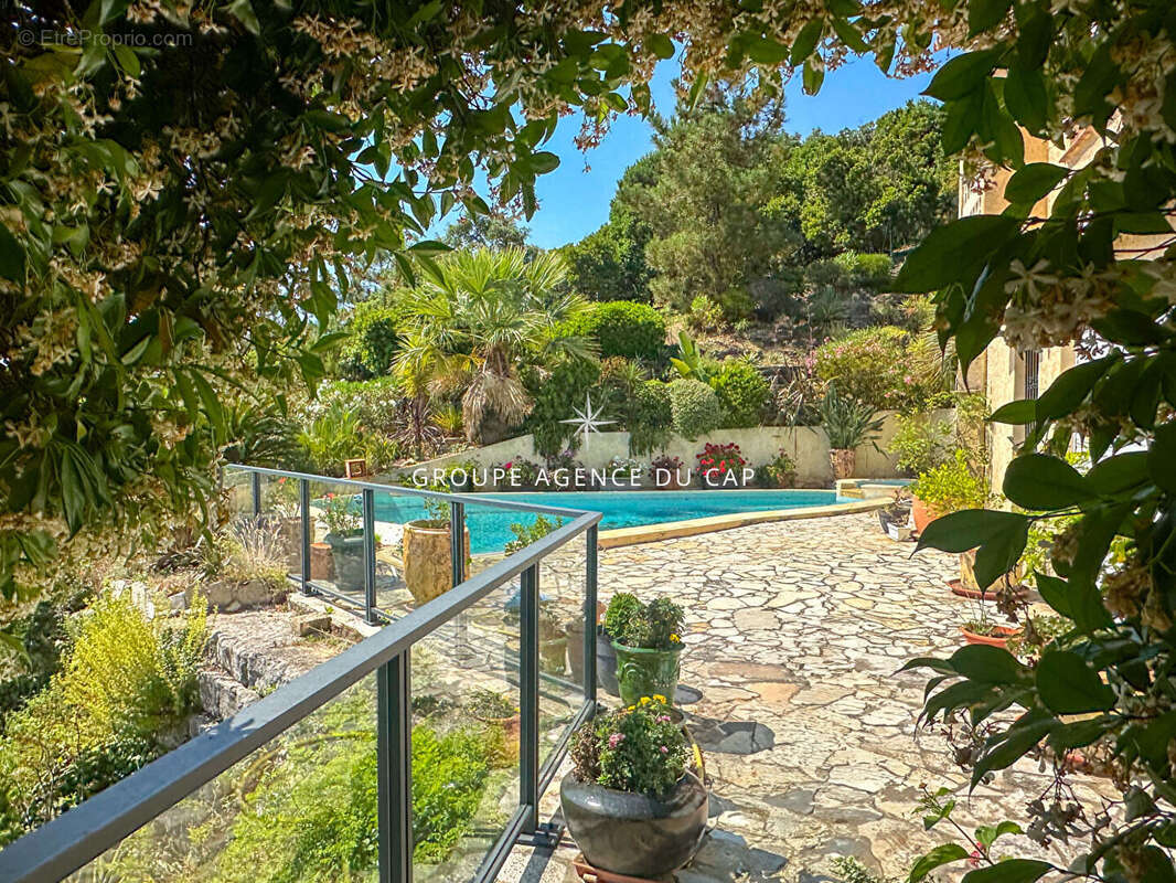 Maison à LES ISSAMBRES